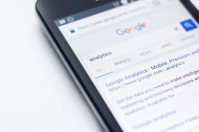 electronics, mobile phone, screen, smartphone, google, search engine, mobile, website, internet, analytics, google, google, google, google, google, search engine, website, website, website. Five measurement tools as architecture candidates, judged on first-party evidence only