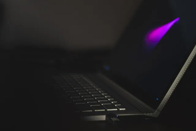 laptop, computer, browser, research, study, school, business, work, black and white, dark, gray business, gray computer, gray school, gray laptop, gray work, gray study, gray dark, gray research, gray company, gray studying. Website, email, paid platform and app measurement, compared on blind spots